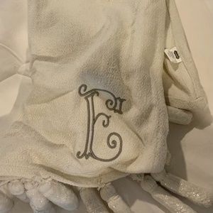 Mudpie fringe initial E throw